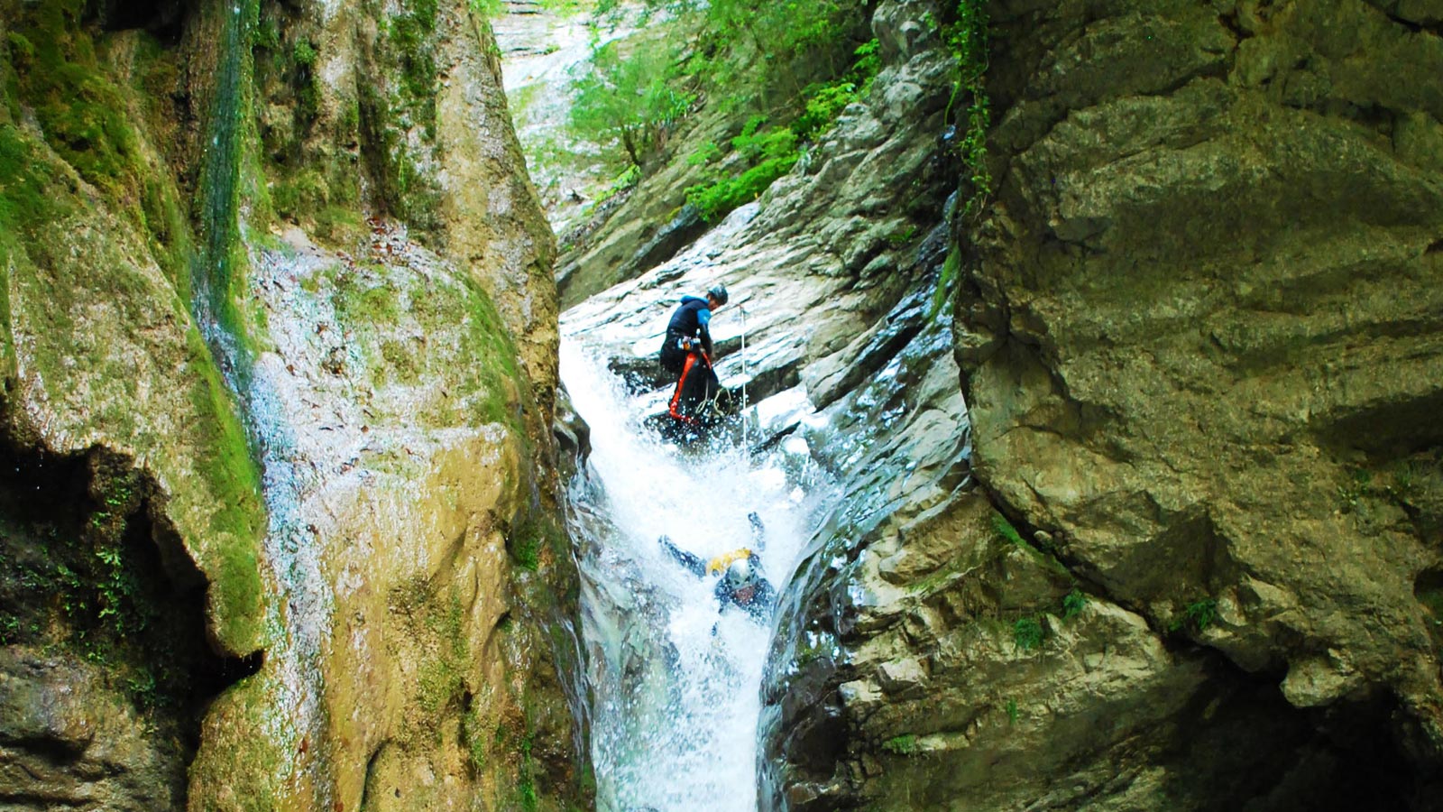 descente-cascade-ecouges-canyon-haut-vercors-isere